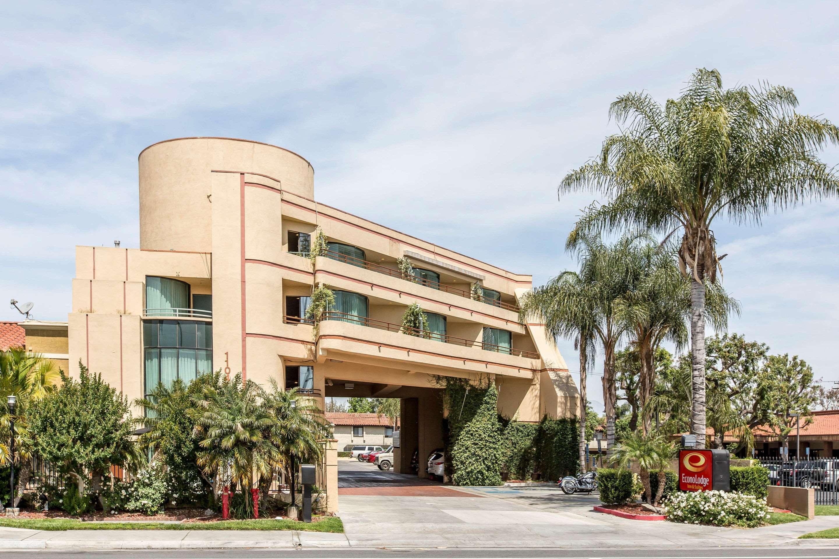 Econo Lodge Inn & Suites Riverside - Corona Bagian luar foto