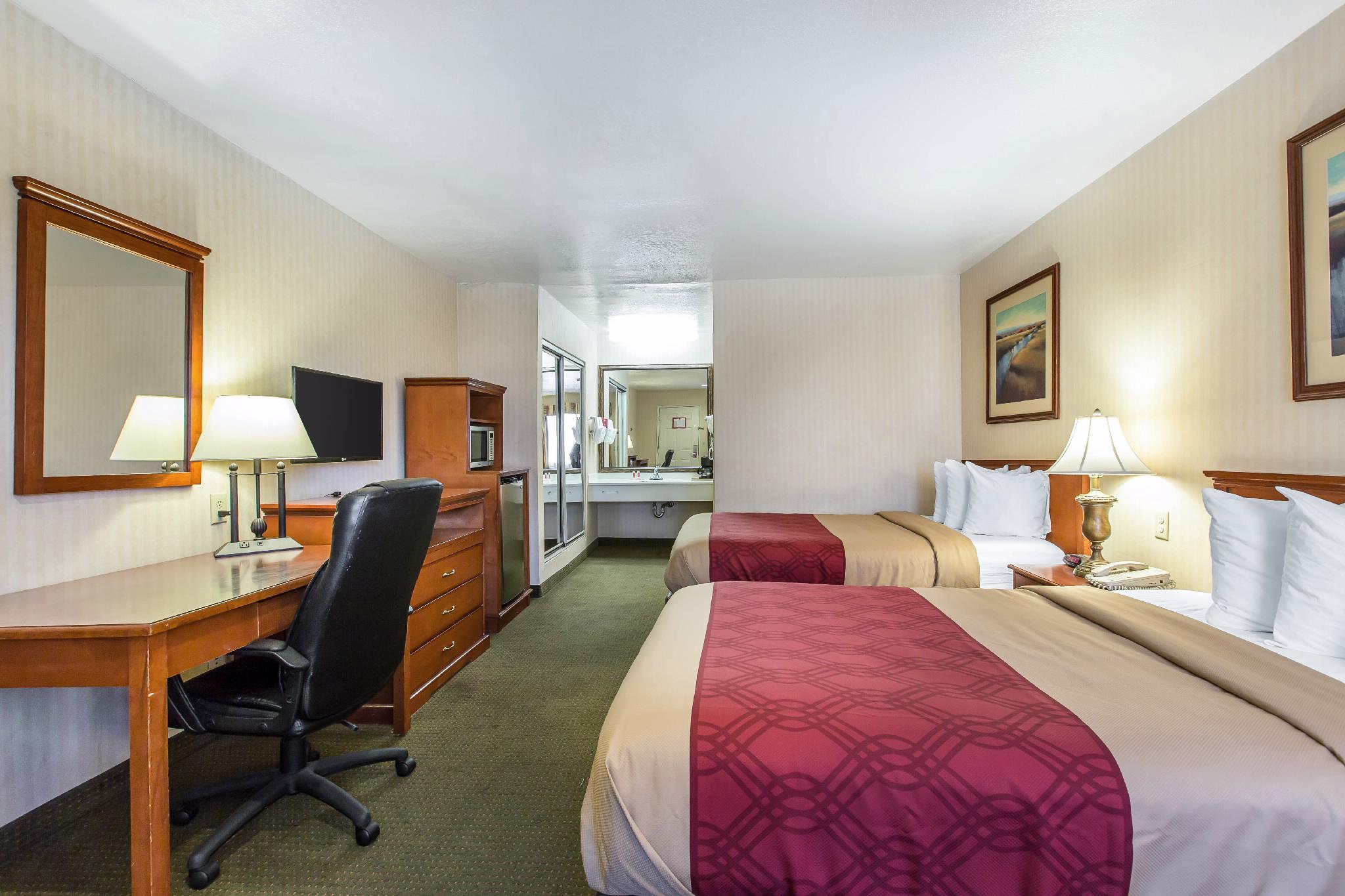 Econo Lodge Inn & Suites Riverside - Corona Bagian luar foto