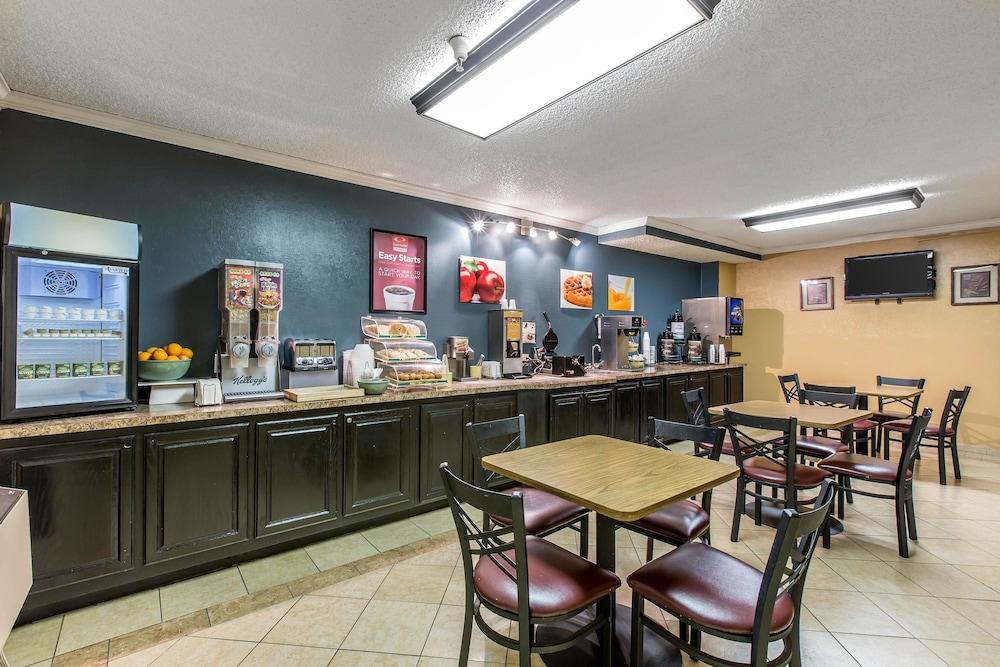 Econo Lodge Inn & Suites Riverside - Corona Bagian luar foto