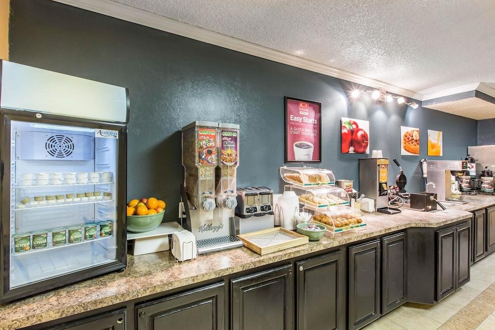Econo Lodge Inn & Suites Riverside - Corona Bagian luar foto